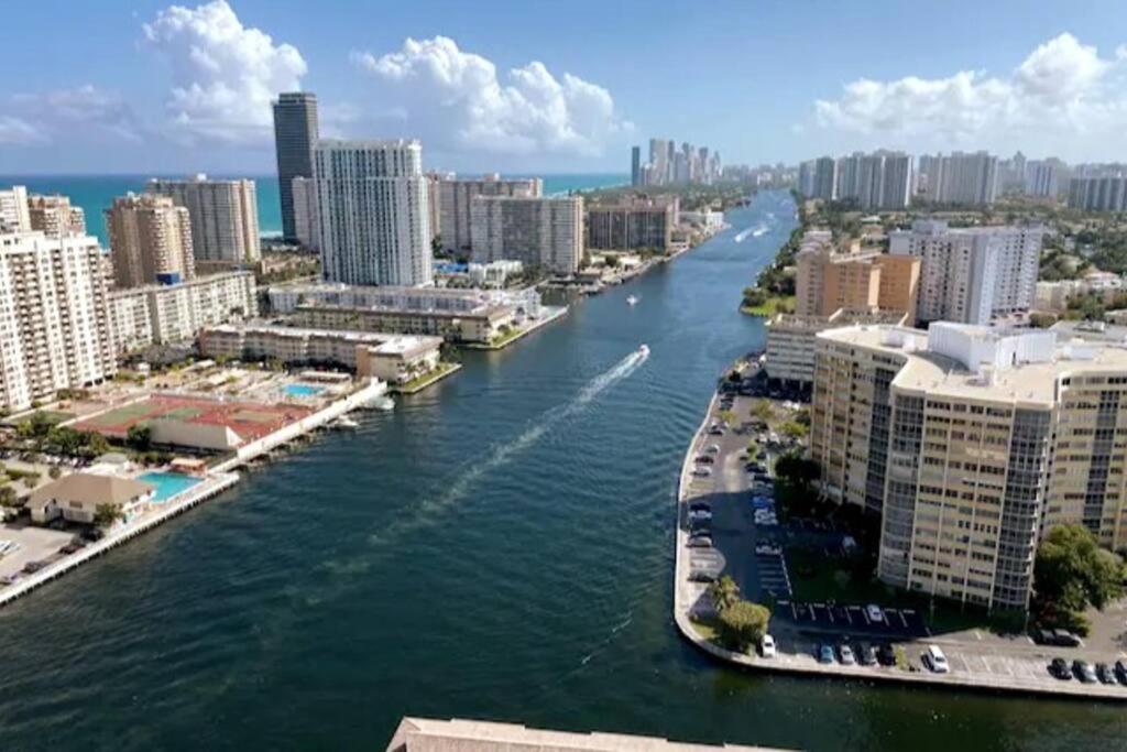 Beachwalk 1B 1B Incredible View Apartment 14 A Hallandale Beach Buitenkant foto