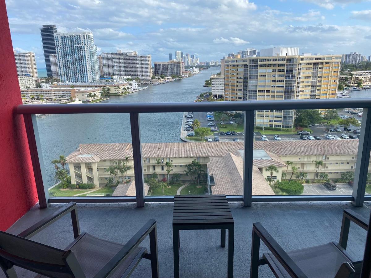 Beachwalk 1B 1B Incredible View Apartment 14 A Hallandale Beach Buitenkant foto