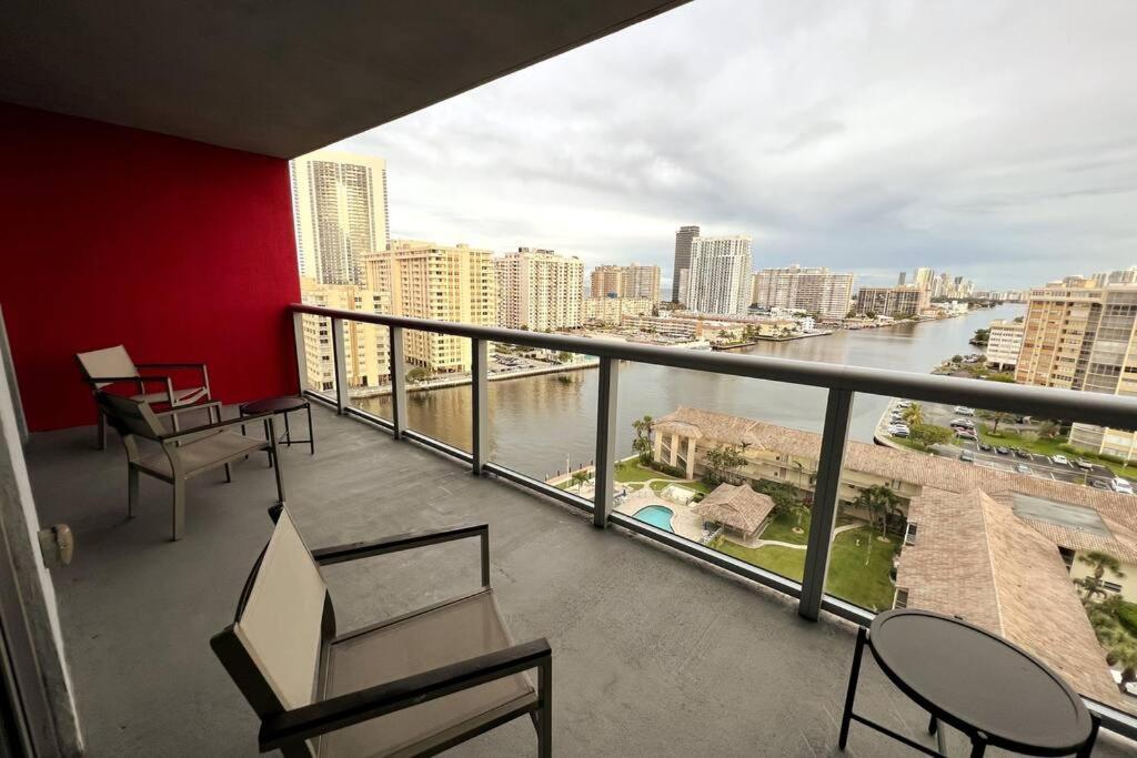 Beachwalk 1B 1B Incredible View Apartment 14 A Hallandale Beach Buitenkant foto