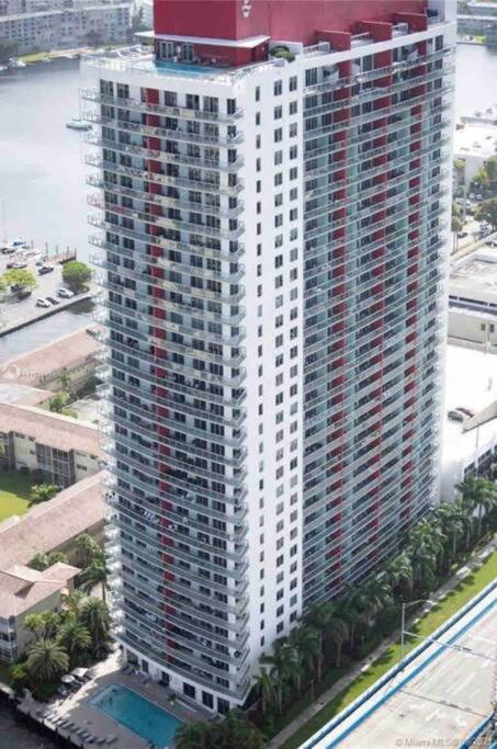 Beachwalk 1B 1B Incredible View Apartment 14 A Hallandale Beach Buitenkant foto
