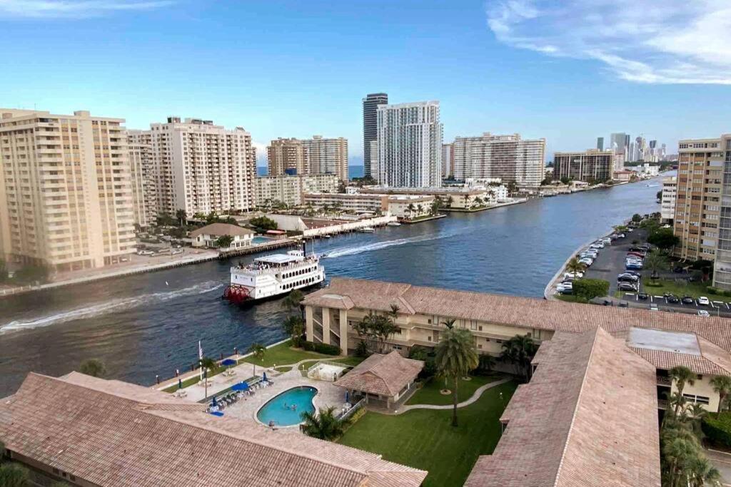 Beachwalk 1B 1B Incredible View Apartment 14 A Hallandale Beach Buitenkant foto