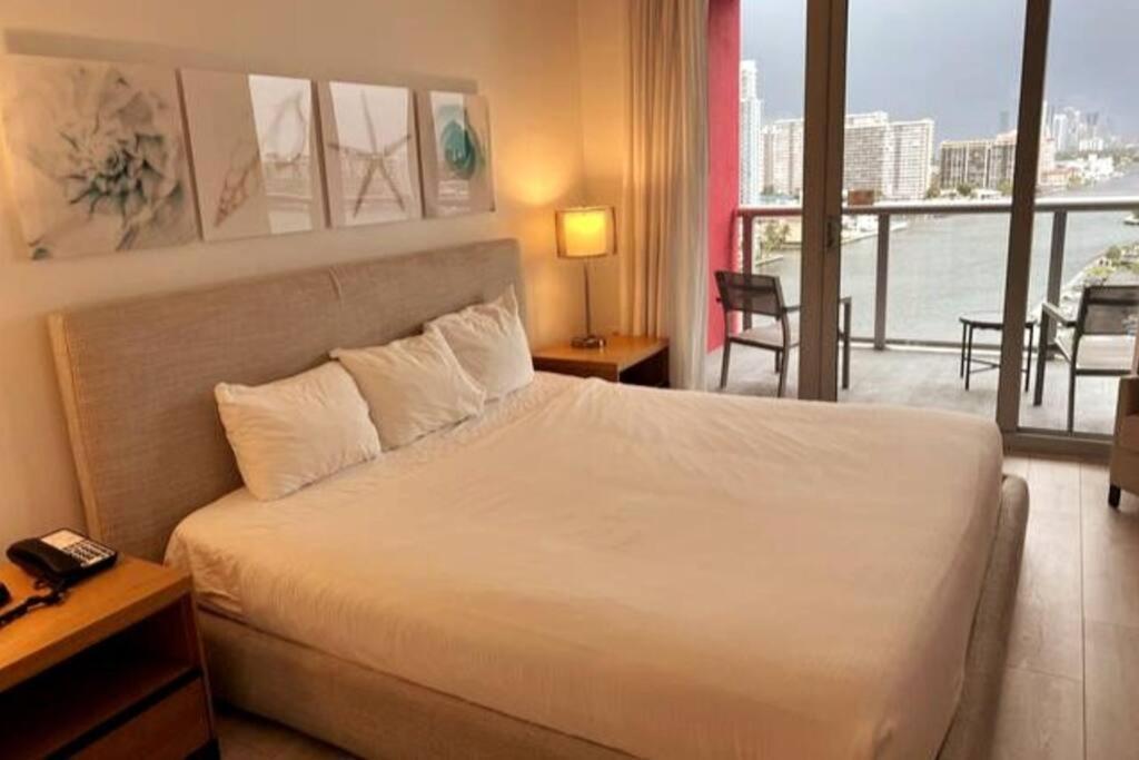 Beachwalk 1B 1B Incredible View Apartment 14 A Hallandale Beach Buitenkant foto
