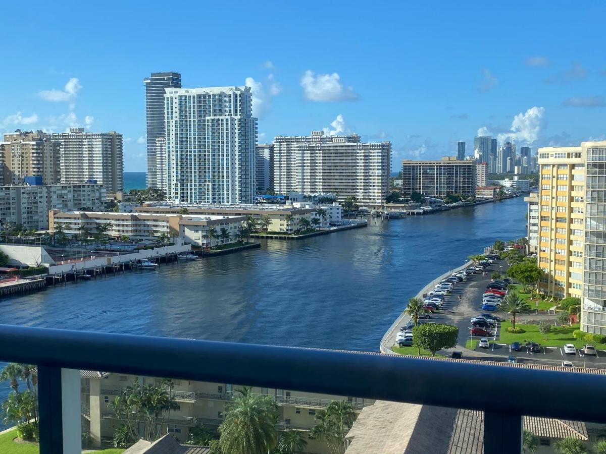 Beachwalk 1B 1B Incredible View Apartment 14 A Hallandale Beach Buitenkant foto