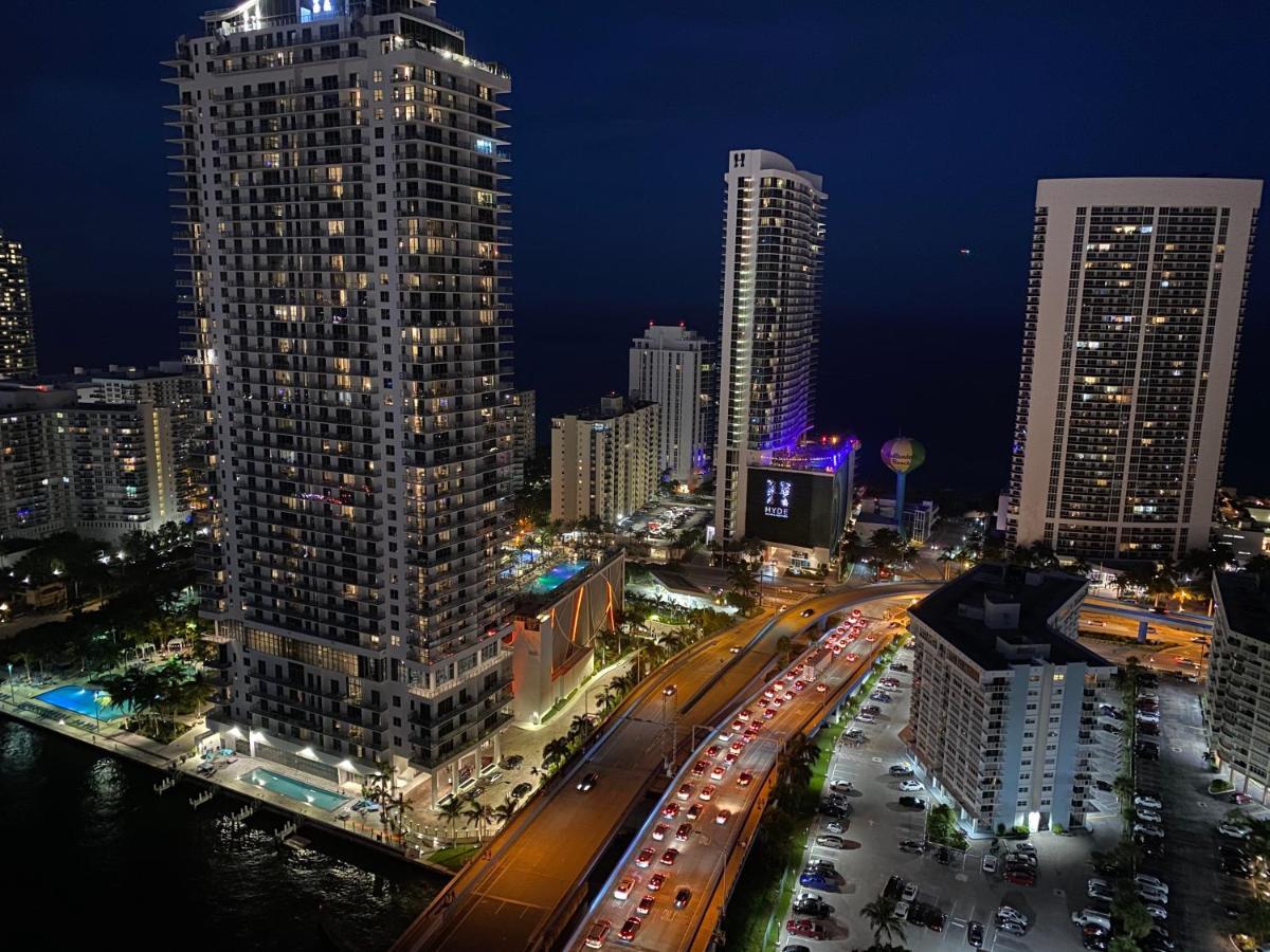 Beachwalk 1B 1B Incredible View Apartment 14 A Hallandale Beach Buitenkant foto